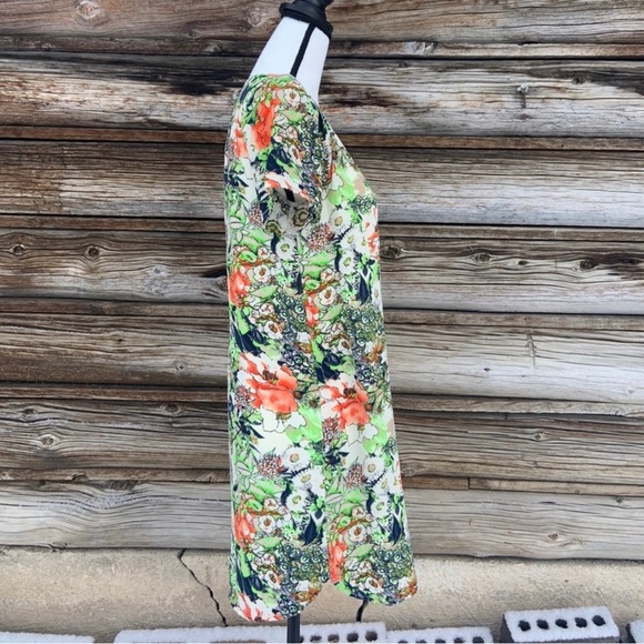 EVERLY ~ Gorgeous Floral Print Shift Dress ~ Size Small - Picture 2 of 5